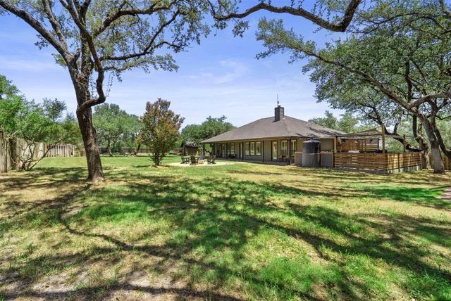 126 Foxwood TRL, Marble Falls, TX 78654