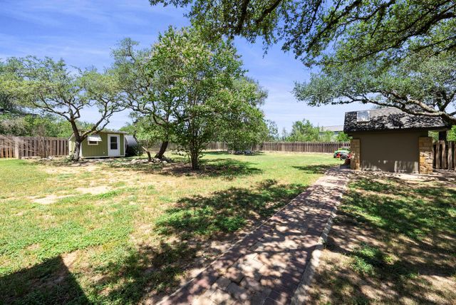 126 Foxwood TRL, Marble Falls, TX 78654
