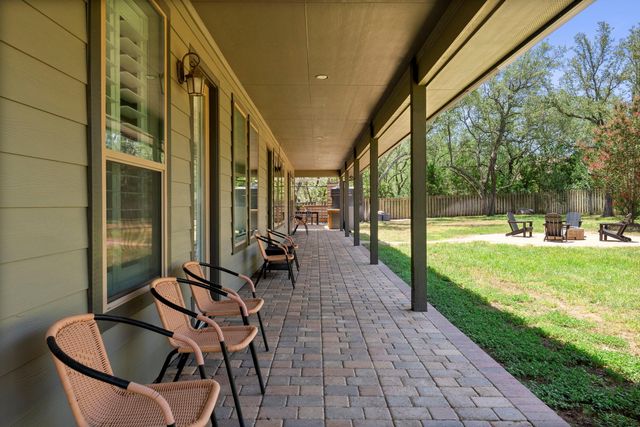 126 Foxwood TRL, Marble Falls, TX 78654