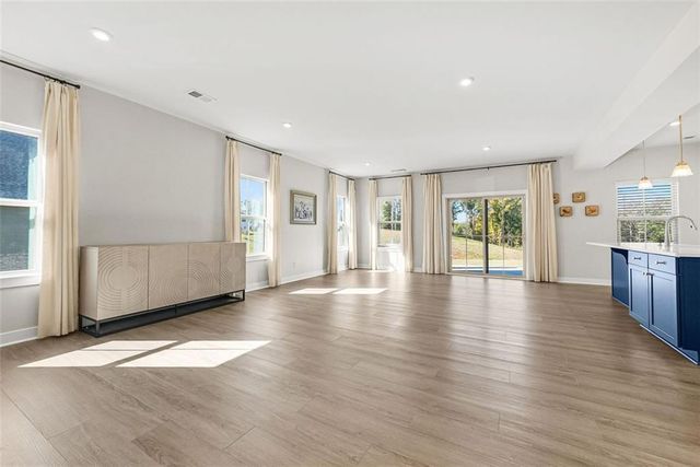 1013 CLIMBING ROSE Way, Mcdonough, GA 30253