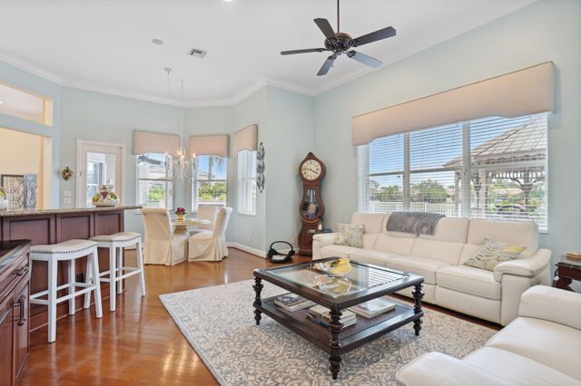 6696 Via Como, Lake Worth, FL 33467