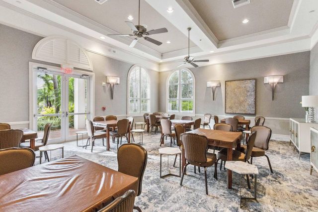 6696 Via Como, Lake Worth, FL 33467