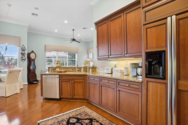 6696 Via Como, Lake Worth, FL 33467
