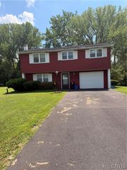 5876 Glendora Road, Cicero, NY 13039