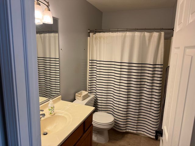 322 Village Square, Burns Harbor, IN 46304