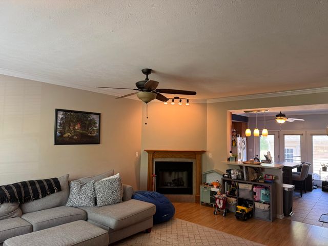322 Village Square, Burns Harbor, IN 46304