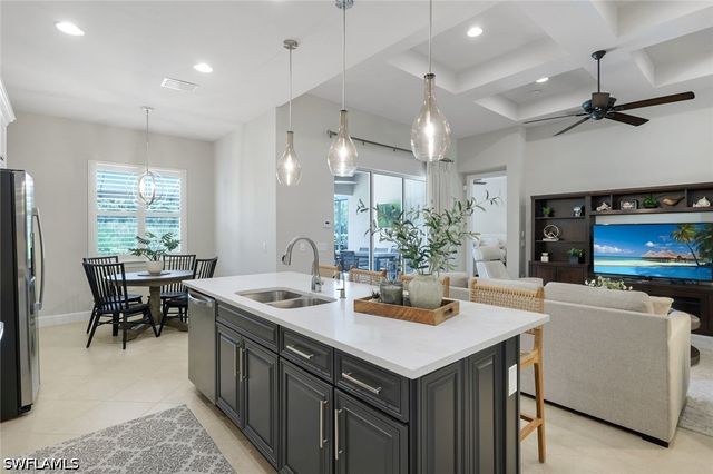 9263 Fieldstone LN, Naples, FL 34120