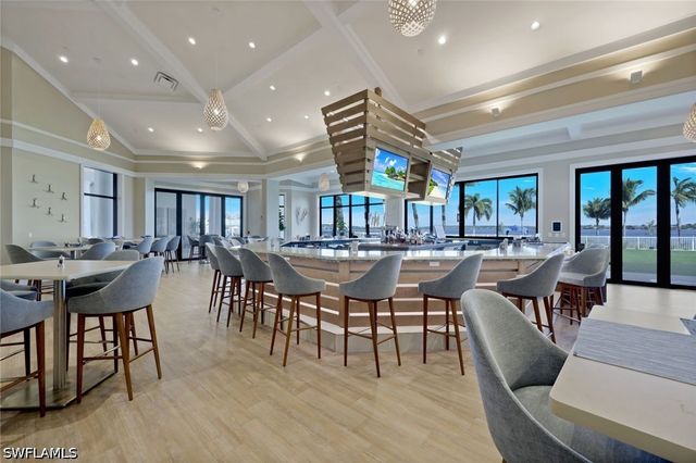9263 Fieldstone LN, Naples, FL 34120