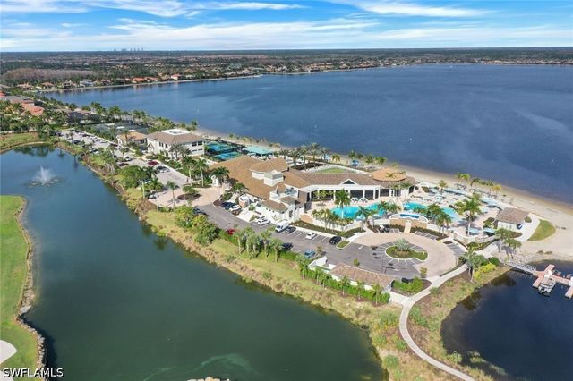 9263 Fieldstone LN, Naples, FL 34120