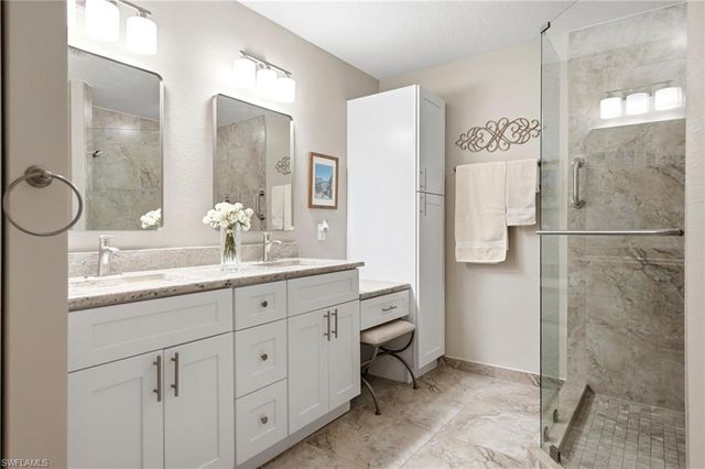 2555 Aspen Creek LN 201, Naples, FL 34119