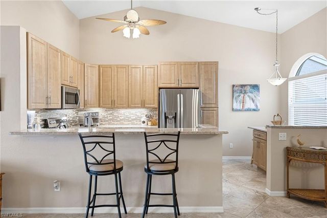 2555 Aspen Creek LN 201, Naples, FL 34119