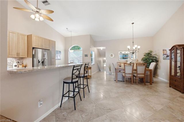 2555 Aspen Creek LN 201, Naples, FL 34119