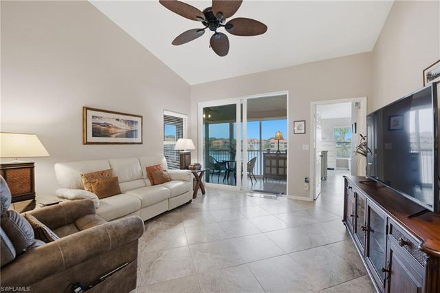 2555 Aspen Creek LN 201, Naples, FL 34119