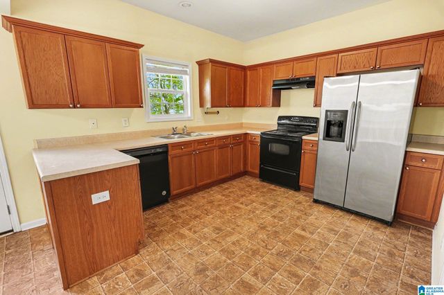 176 WATERFORD LAKE DRIVE, Calera, AL 35040