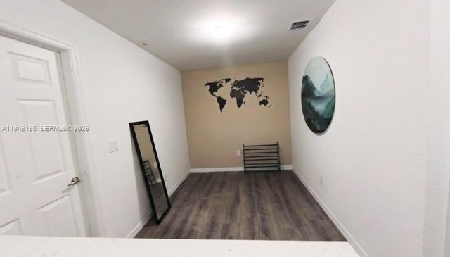 141 NW 2nd Ave 7, Hallandale Beach, FL 33009