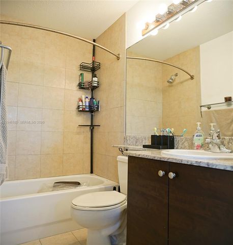 141 NW 2nd Ave 7, Hallandale Beach, FL 33009