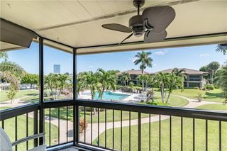 513 Seaview CT # P3, Marco Island, FL 34145