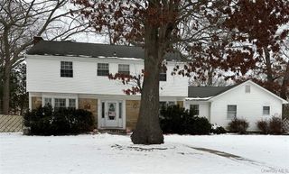 27 Whitmore Lane, Coram, NY 11727