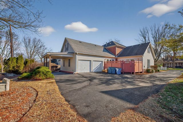 136 Wetherburn Court, Danville, KY 40422