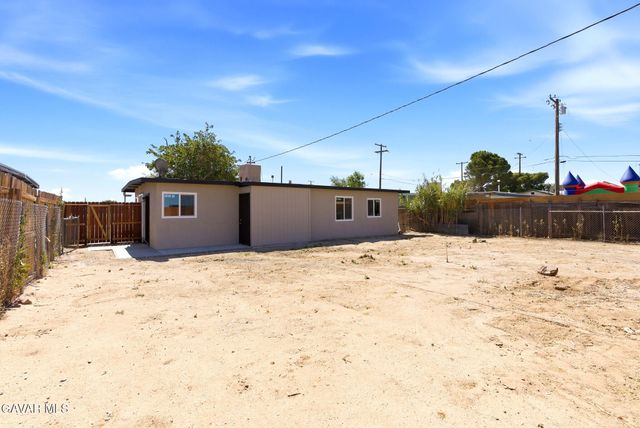 2829 Laurel Street, Rosamond, CA 93560