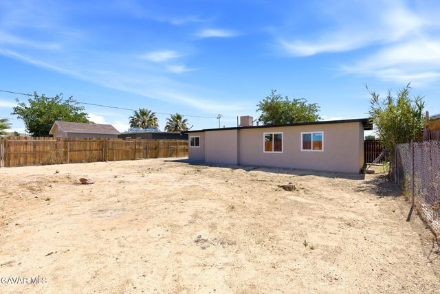 2829 Laurel Street, Rosamond, CA 93560