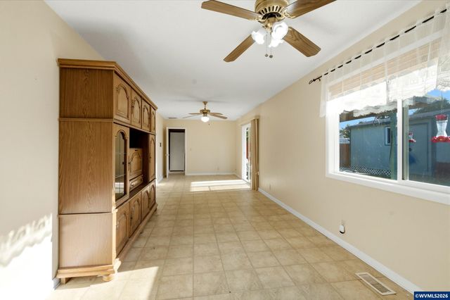 1430 Powell St SE, Albany, OR 97322