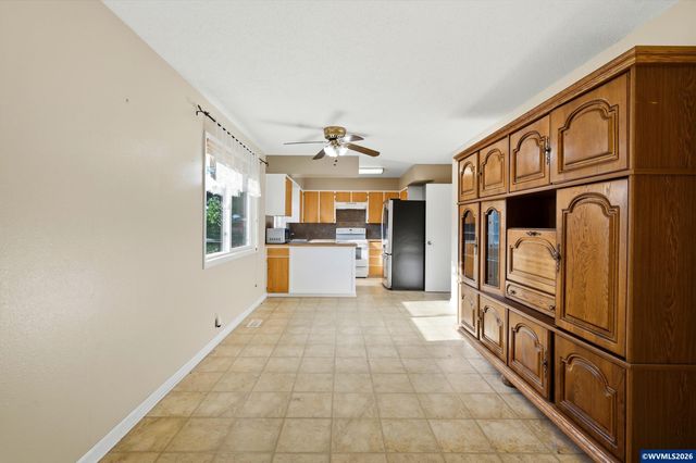1430 Powell St SE, Albany, OR 97322