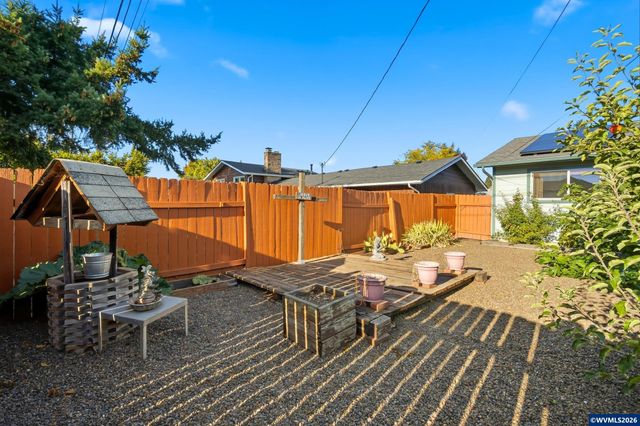 1430 Powell St SE, Albany, OR 97322