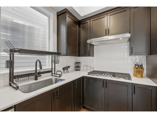 13647 Sw 165TH Ave, Tigard, OR 97223