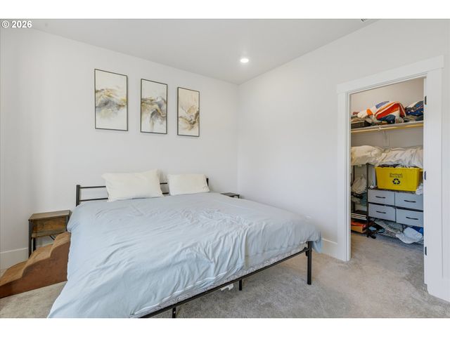 13647 Sw 165TH Ave, Tigard, OR 97223