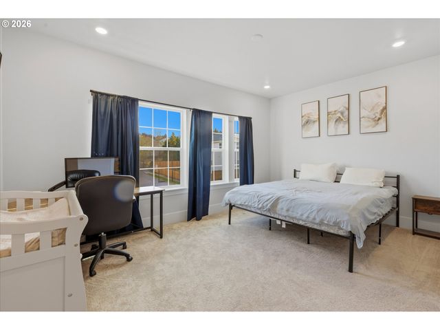 13647 Sw 165TH Ave, Tigard, OR 97223