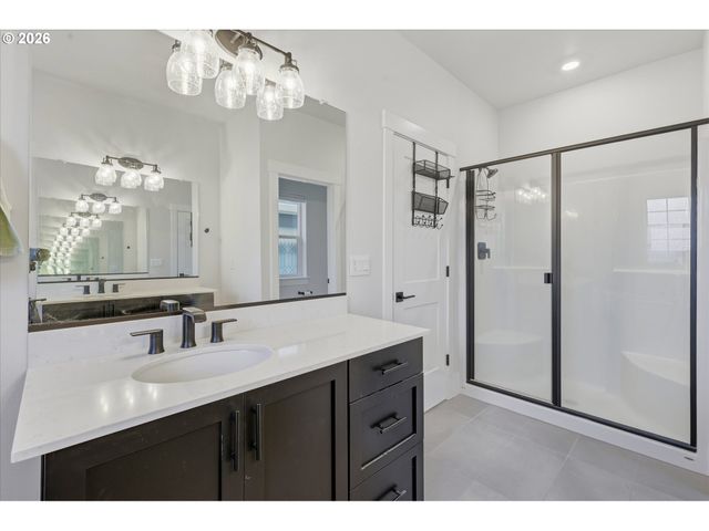 13647 Sw 165TH Ave, Tigard, OR 97223