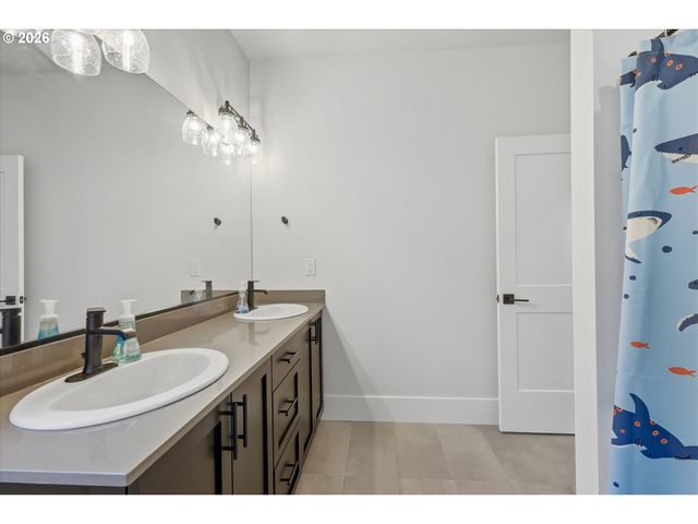 13647 Sw 165TH Ave, Tigard, OR 97223