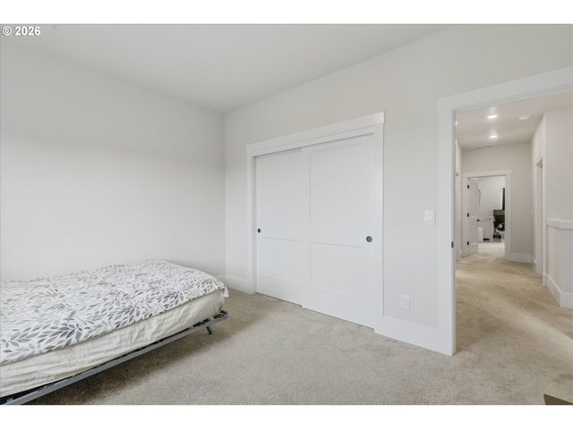 13647 Sw 165TH Ave, Tigard, OR 97223