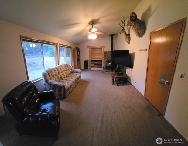 4244 Duckabush Road, Brinnon, WA 98320