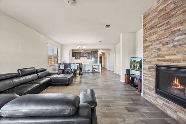 500 Corbin Drive, Arlington, TX 76002