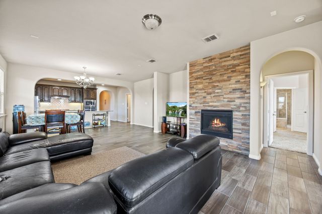 500 Corbin Drive, Arlington, TX 76002