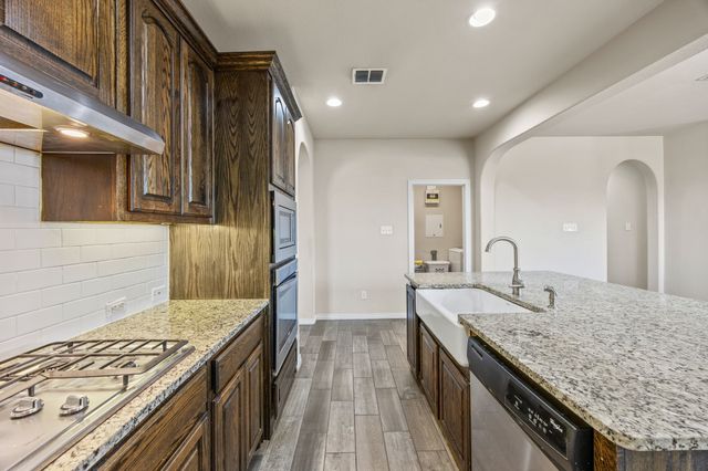 500 Corbin Drive, Arlington, TX 76002