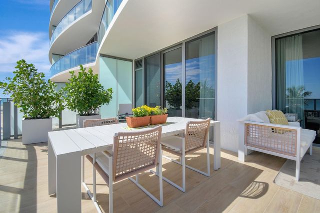 1116 N OCEAN Boulevard 303, Pompano Beach, FL 33062