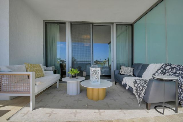 1116 N OCEAN Boulevard 303, Pompano Beach, FL 33062
