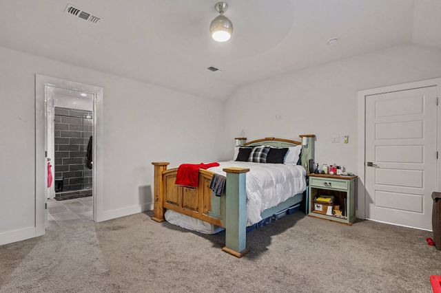 220 Poinsetta Drive, Palmer, TX 75152