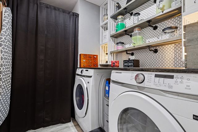 220 Poinsetta Drive, Palmer, TX 75152