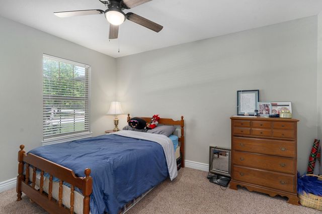 5701 N Seacrest Drive, Ozark, MO 65721