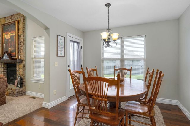 5701 N Seacrest Drive, Ozark, MO 65721