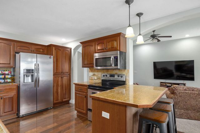 5701 N Seacrest Drive, Ozark, MO 65721
