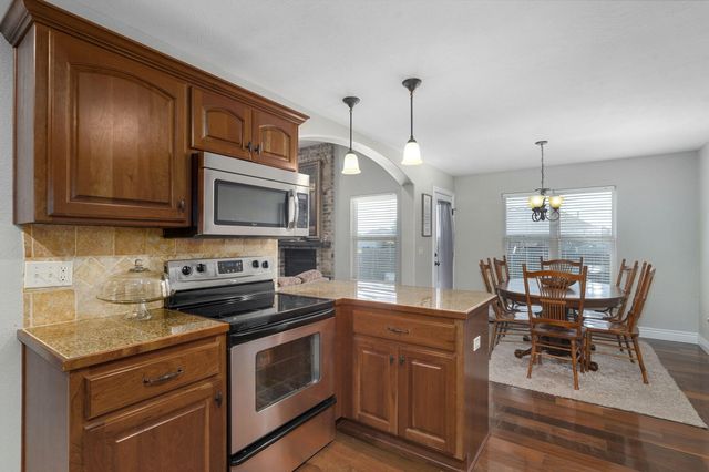 5701 N Seacrest Drive, Ozark, MO 65721
