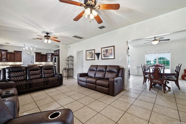 9942 HUNTERS POND, San Antonio, TX 78224