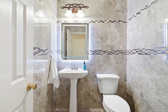 9942 HUNTERS POND, San Antonio, TX 78224