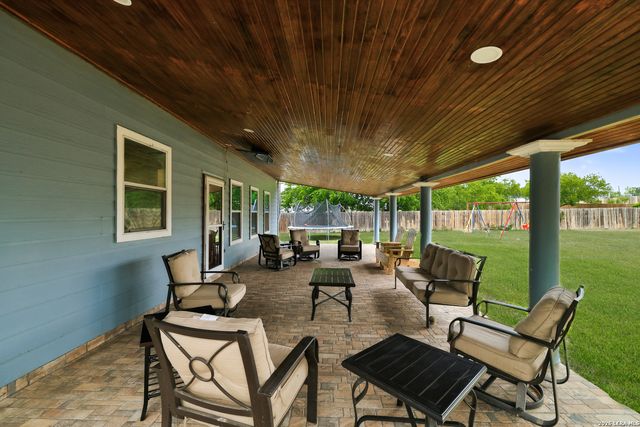 9942 HUNTERS POND, San Antonio, TX 78224