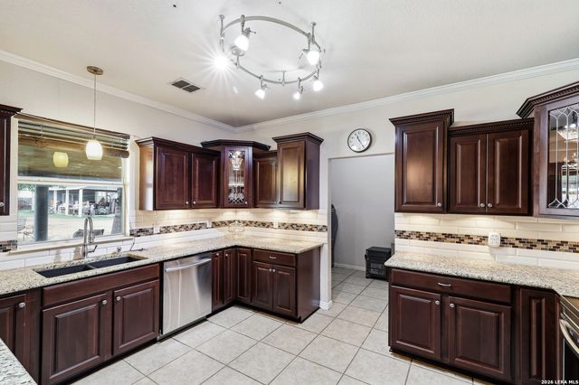 9942 HUNTERS POND, San Antonio, TX 78224